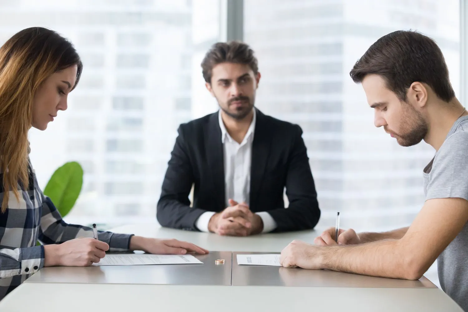 How EH Mediation Guides Couples Toward Fair and Balanced Outcomes Faversham
